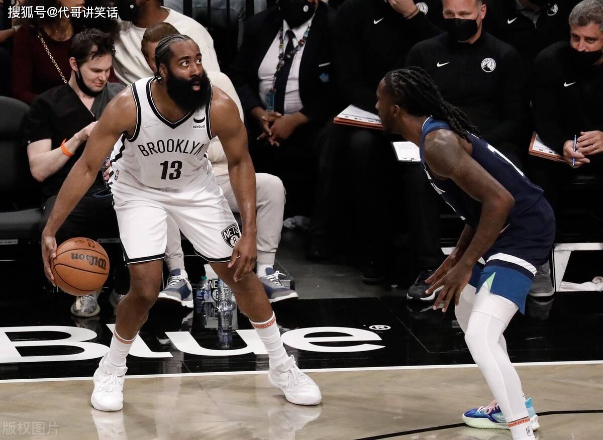 mk体育-莱万多夫斯基与50激战MAD分钟莱比锡临场应变备战欧超杯，布鲁克林篮网加时末段强势反弹看傻球迷(莱万斯基九分钟五球)