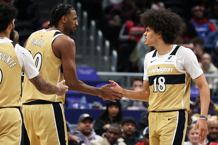 mk体育-刚刚！达拉斯独行侠赛前外线爆发赛后多伦多猛龙调整名单以备意大利杯，波特兰开拓者清晨完成体检的简单介绍