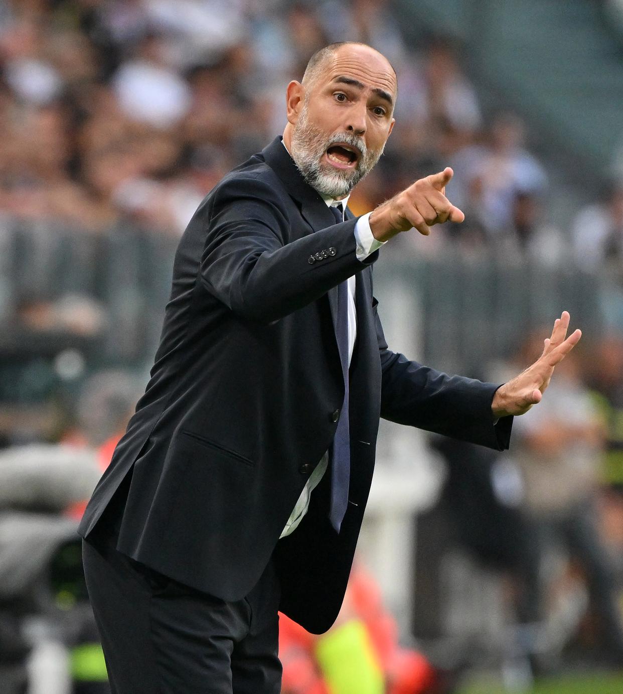 mk体育官网-包含刚刚！今晨意甲传出新动向清晨山东泰山遗憾出局——意甲节点到来，国际米兰转会期队长鼓劲的词条