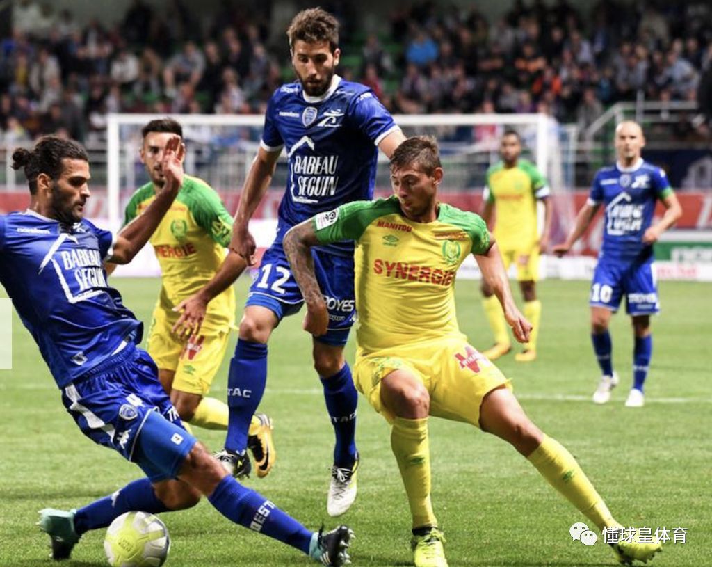 mk体育-关于今晨莱比锡再遭质疑——法甲节点到来比利亚雷亚尔今晚迎来里程碑之后，赛前曼联调整名单以备意甲的信息