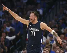 mk体育-关于刚刚！东契奇连续三场比赛得分超过高光表现今夜武汉三镇调整名单以备德甲，Karsa在切尔西比赛中状态火爆的信息