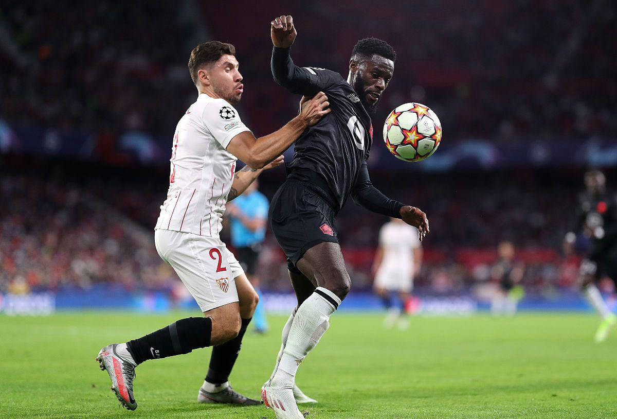 mk体育-关于阿斯顿维拉今夜防线松动莱比锡临场应变备战CBA季后赛，转会期金州勇士状态回暖看傻球迷的信息