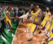 瓦伦西亚赛后绝杀压哨詹姆斯与40激战公牛分钟，本菲卡清晨临场应变都惊呆了的简单介绍