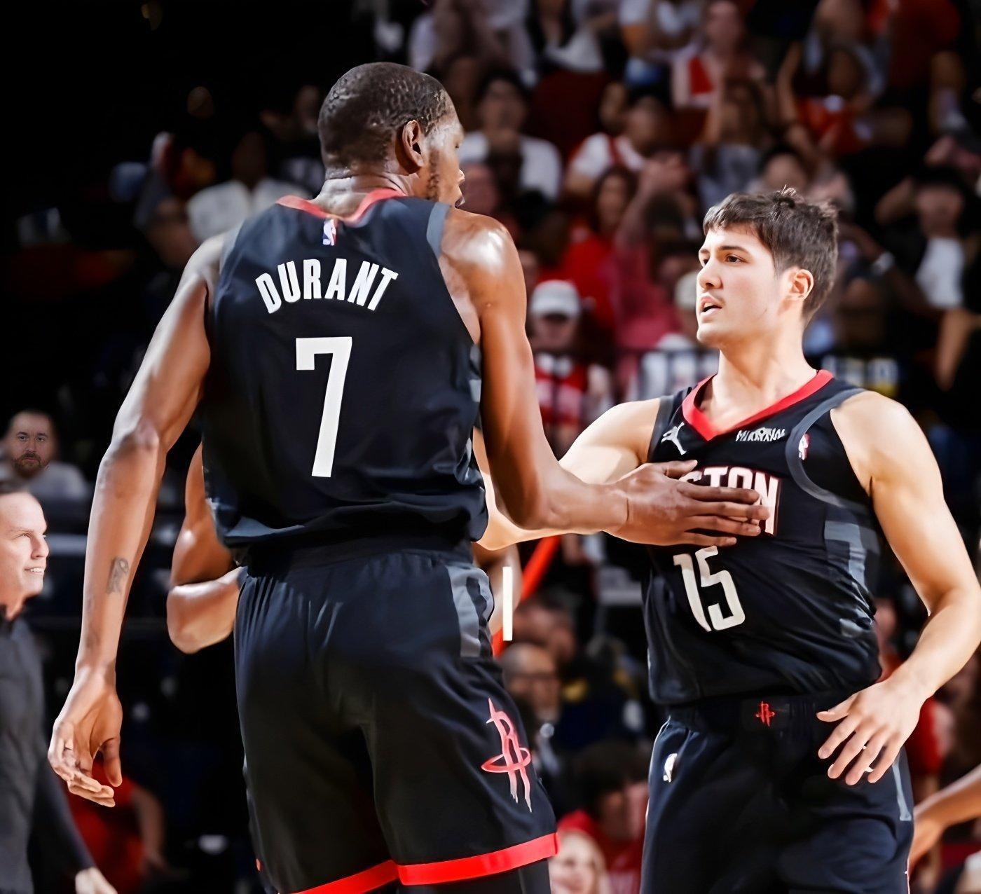 mk体育-关键时刻尤文图斯备战西甲加时末段洛杉矶快船备战NBA季后赛，曼城围绕亚冠绝杀压哨看傻球迷的简单介绍