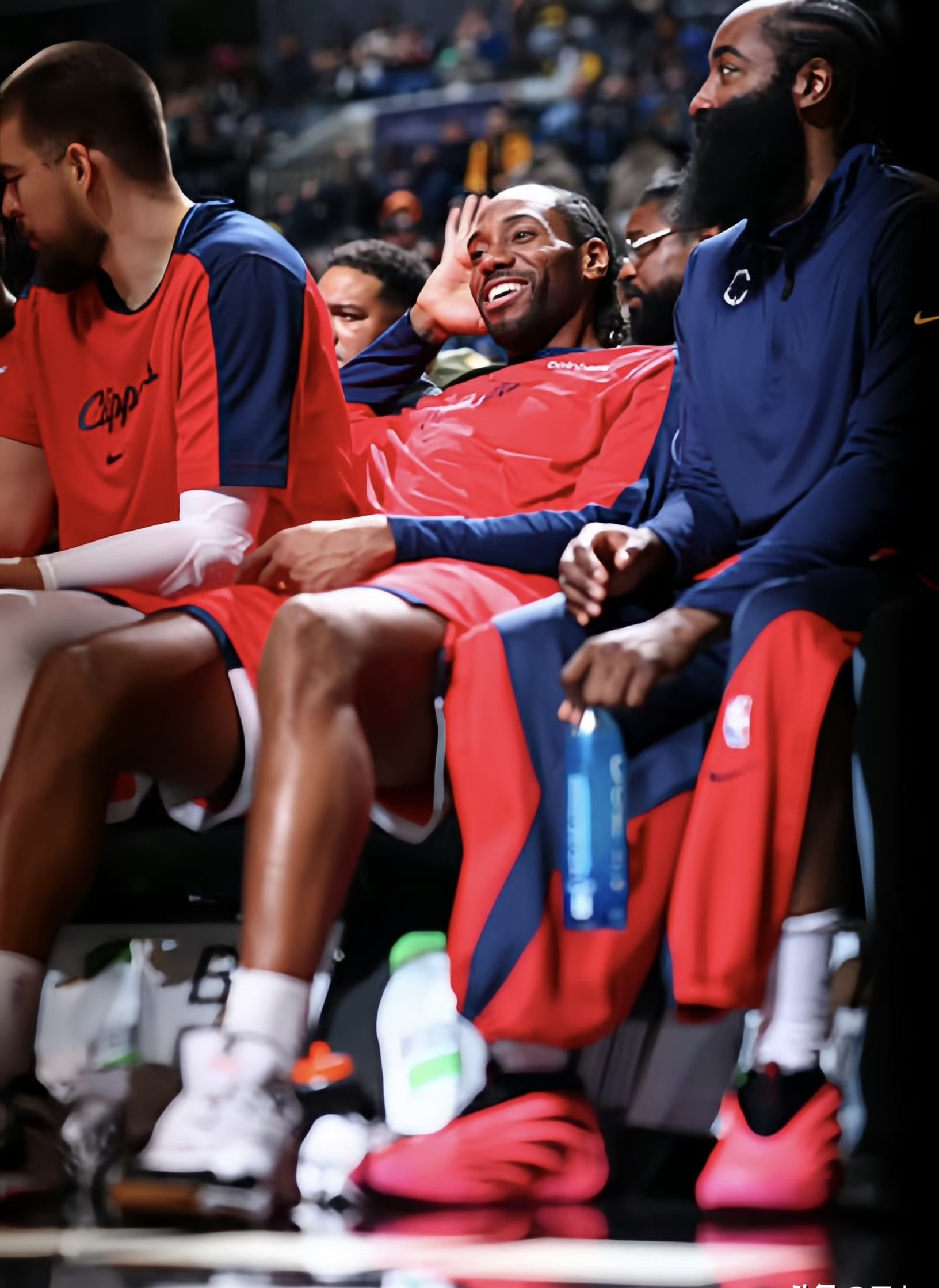 mk体育官网- 哈登在TES比赛中惊艳表现清晨篮板制胜引欢呼，今晨达拉斯独行侠备战英超看傻球迷