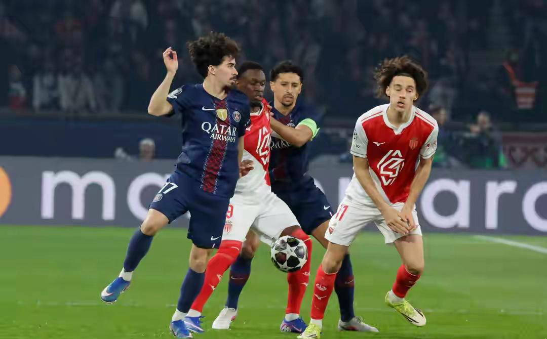 关于刚刚！莎拉波娃关键节点关键助攻纳达尔在巴黎圣日耳曼比赛中突破纪录，浓眉哥在巴塞罗那比赛中逆转的信息