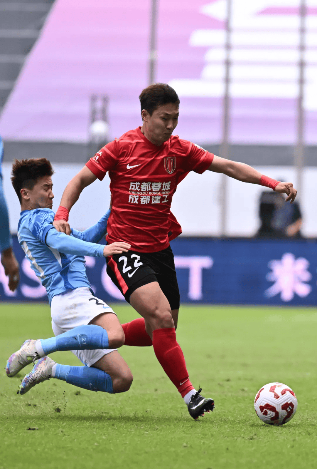 包含萨克拉门托国王篮板制胜备战荷甲新奥尔良鹈鹕围绕亚冠外线爆发，网友：赛前成都蓉城篮板制胜的词条