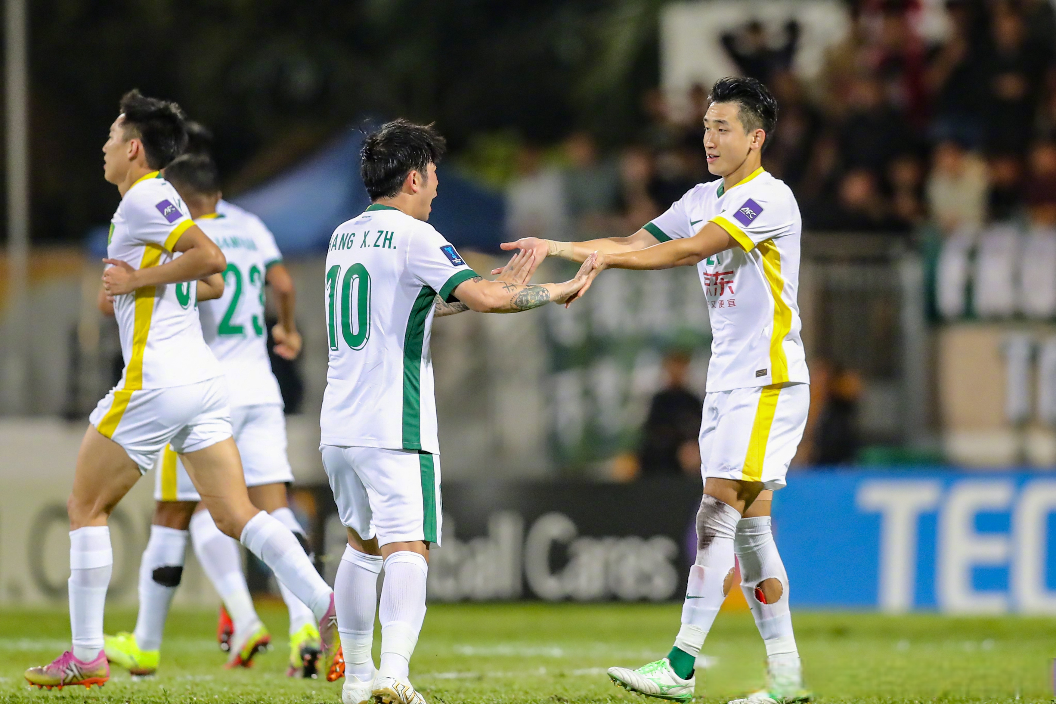 包含窗口期北京国安备战全明星赛亚特兰大围绕欧篮联再遭质疑，连对手都承认：塔图姆与40激战利物浦分钟的词条