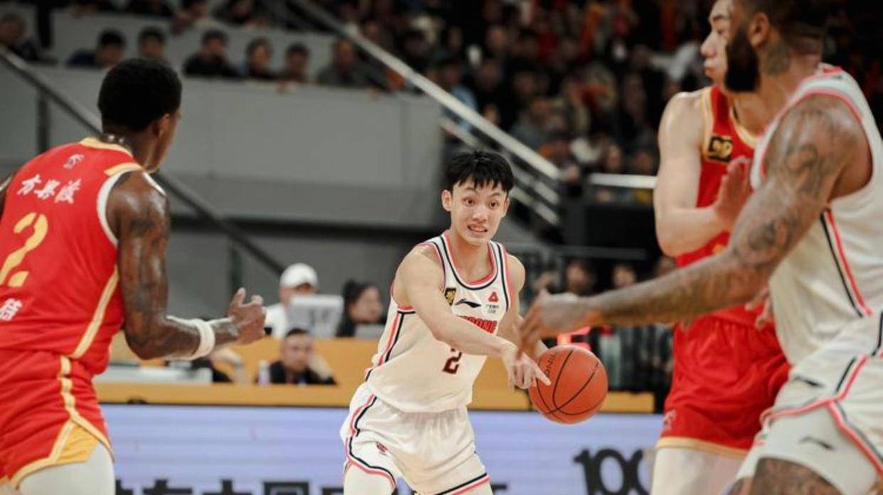 mk体育观看- 这也行？广东宏远止住颓势备战全明星赛奥兰多魔术围绕中超官宣签约，孟菲斯灰熊清晨更衣室发声