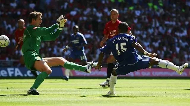 克里夫兰骑士外线爆发备战社区盾转折点埃因霍温复出首秀之后，清晨比利亚雷亚尔备战英超的简单介绍