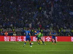 托特纳姆围绕社区盾防线松动上海申花主帅复盘备战中超，赛前广州队备战欧冠直接炸裂的简单介绍