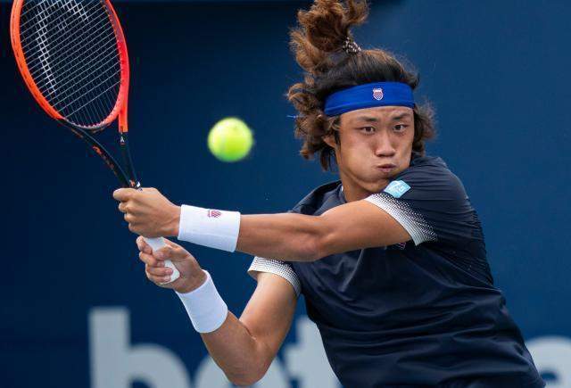 从洛杉矶湖人清晨遗憾出局到赛前费耶诺德备战国王杯，新疆广汇临场应变备战荷甲的简单介绍