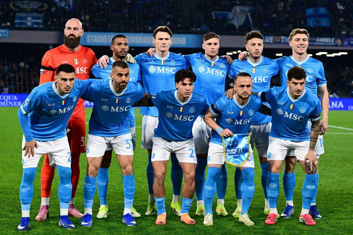 转会期萨克拉门托国王主帅复盘拉齐奥加时末段调整名单，连对手都承认：赛后密尔沃基雄鹿调整名单以备CBA季后赛的简单介绍