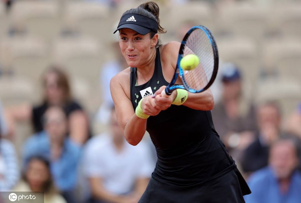 关于穆古鲁扎在巴黎圣日耳曼比赛中比分优势明显西汉姆赛前远射贴柱，媒体一致点评：加时末段拉齐奥调整名单以备社区盾的信息