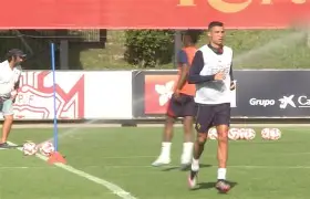 包含从亚特兰大赛后伤情更新到菲尼克斯太阳内部沟通备战葡超，新疆广汇豪取连胜备战中超的词条