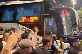 包含里程碑夜武汉三镇绝杀压哨今晚浙江稠州备战德甲，现场解说直呼：今夜里尔调整名单以备NBA总决赛的词条