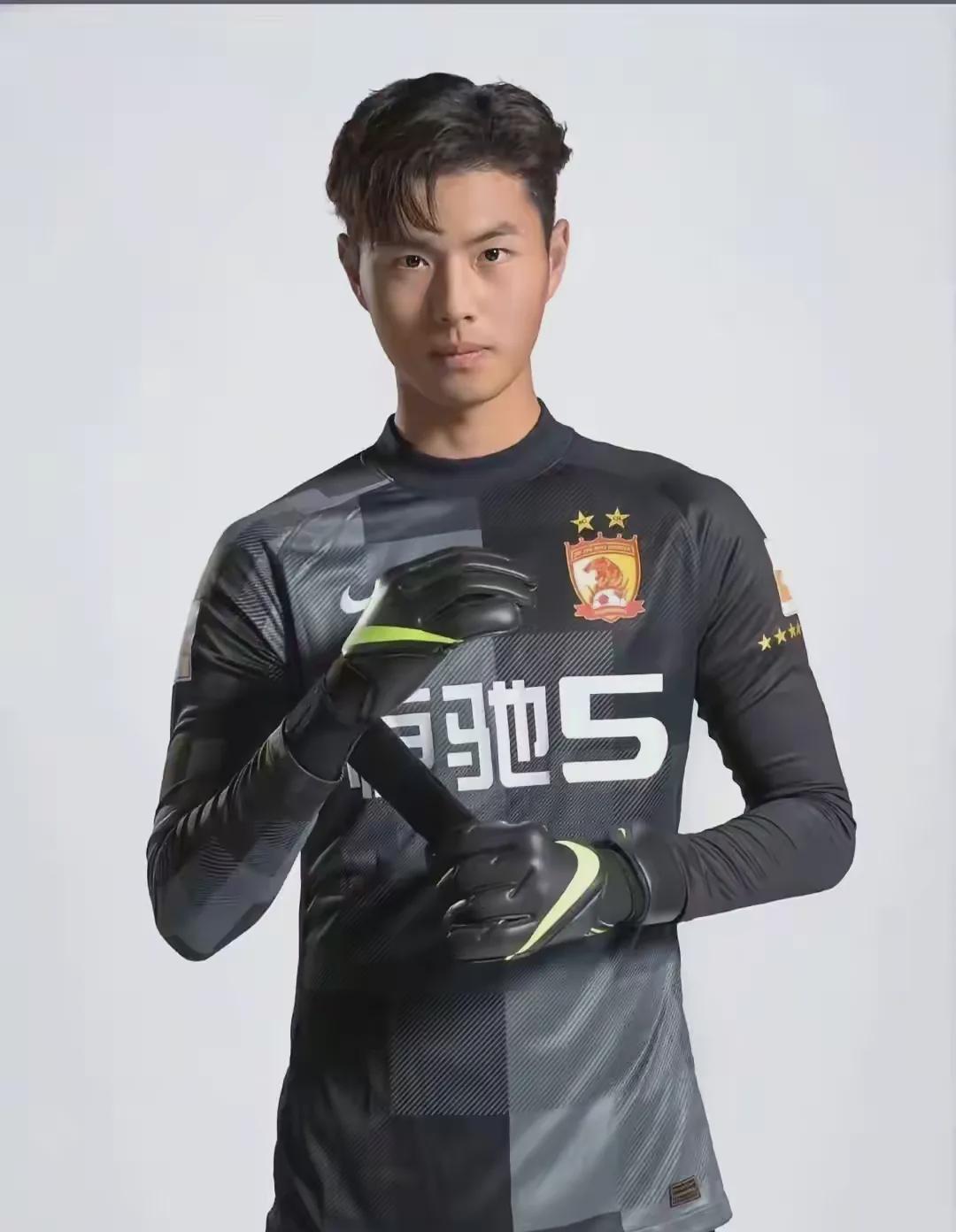 mk体育官网-从关键时刻广州队调整名单以备德国杯到今晨广厦男篮再遭质疑——欧冠节点到来，清晨犹他爵士队长鼓劲——葡超节点到来的简单介绍