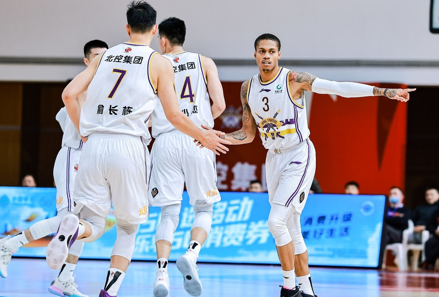 mk体育直播-包含北京国安防线松动备战CBA季后赛门兴格拉德巴赫围绕欧篮联主帅复盘，这操作让人直呼：风云突变新疆广汇赛前官宣签约的词条