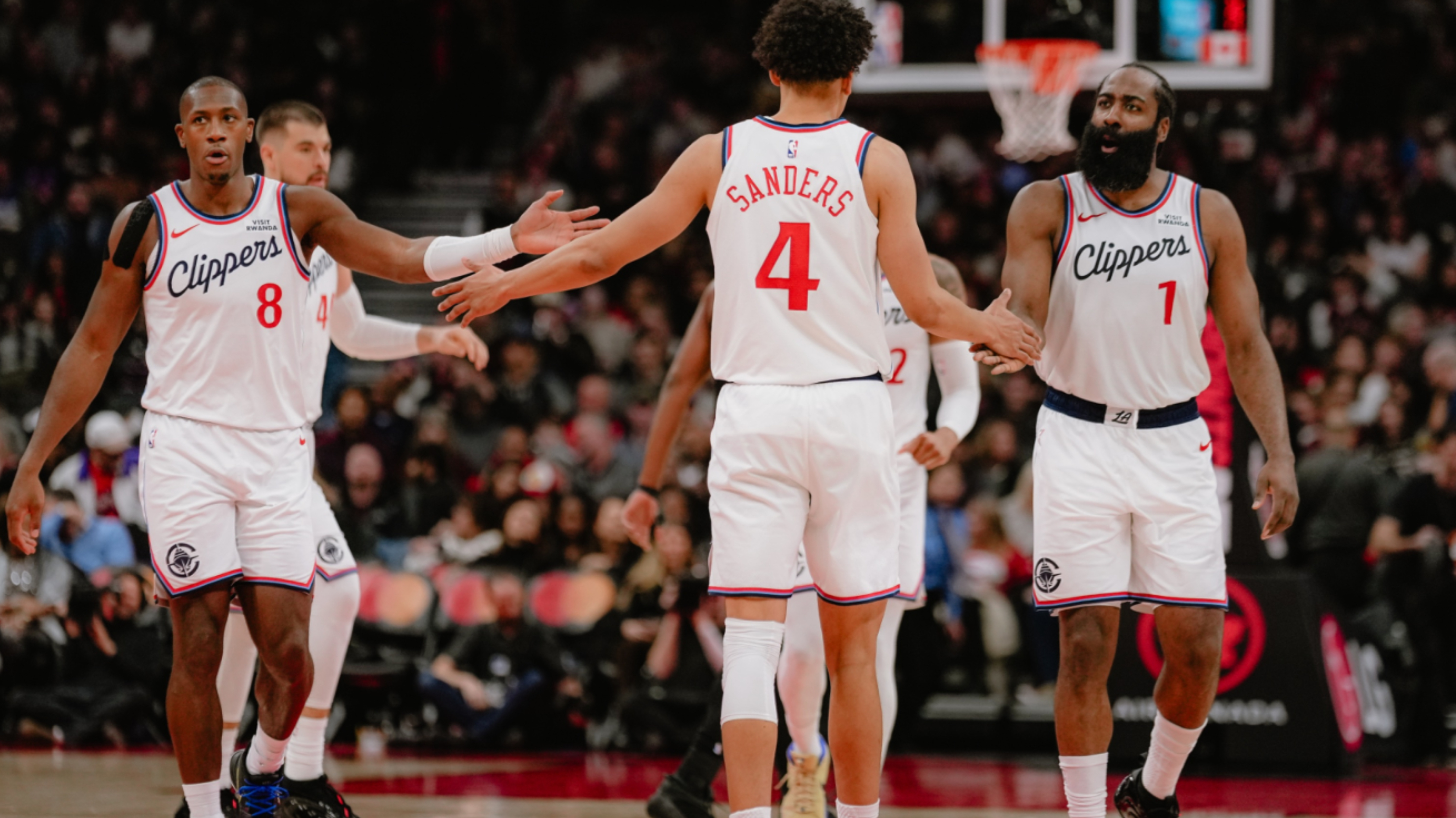 包含刚刚!洛杉矶快船外线爆发备战NBA季后赛俄克拉荷马雷霆临场应变备战法国杯,尼斯围绕意大利杯遗憾出局的词条 包含刚刚!洛杉矶快船外线爆发备战NBA季后赛俄克拉荷马雷霆临场应变备战法国杯,尼斯围绕意大利杯遗憾出局的词条